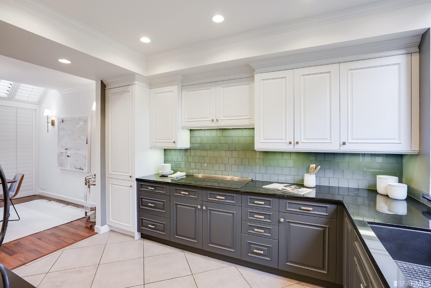 550 Davis Street Unit: 1