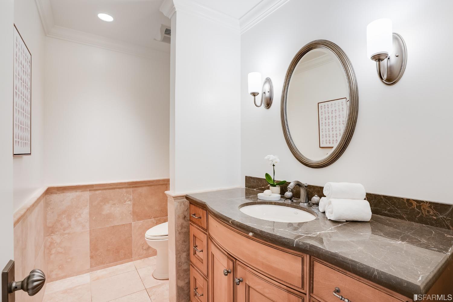 550 Davis Street Unit: 1