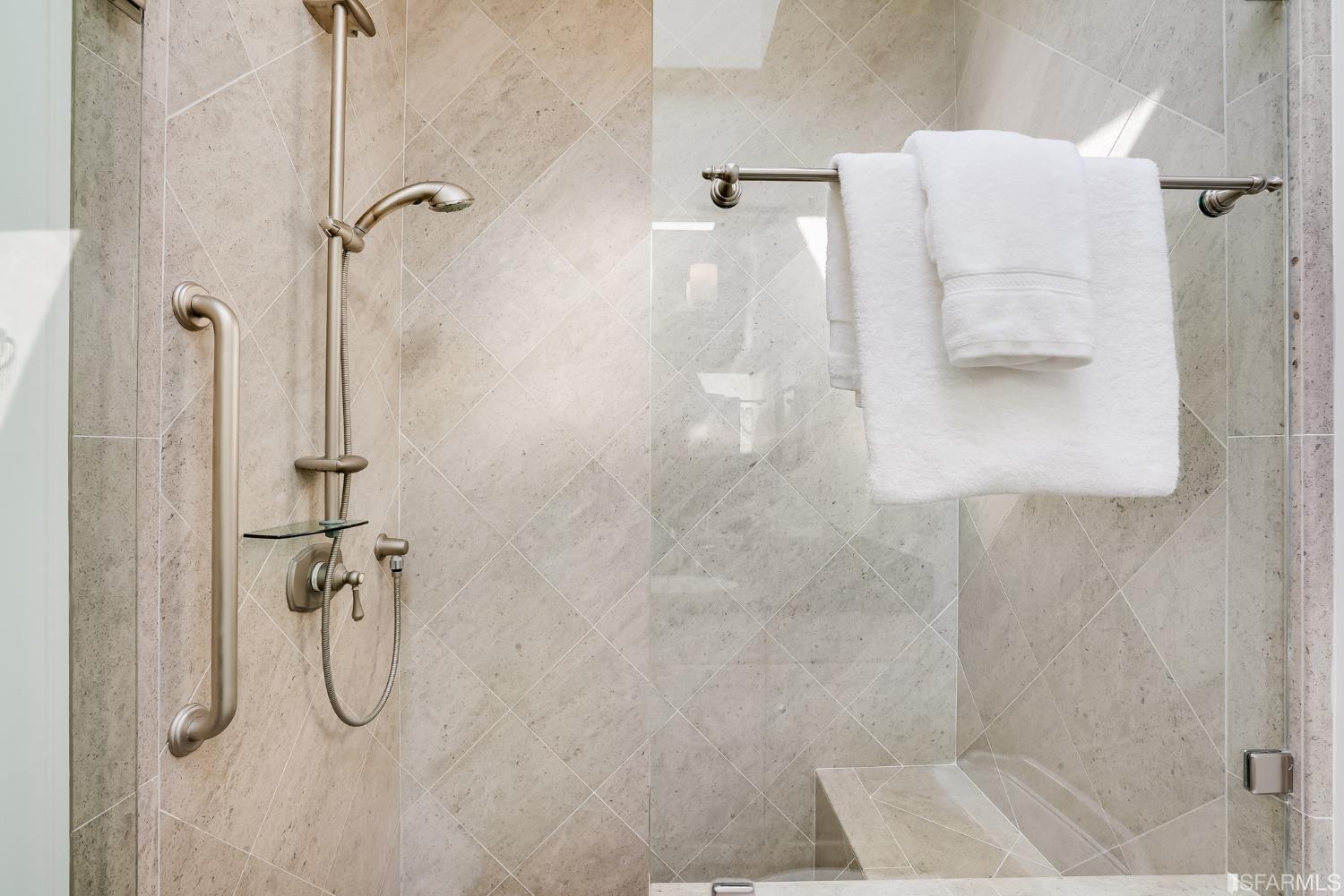 550 Davis Street Unit: 1