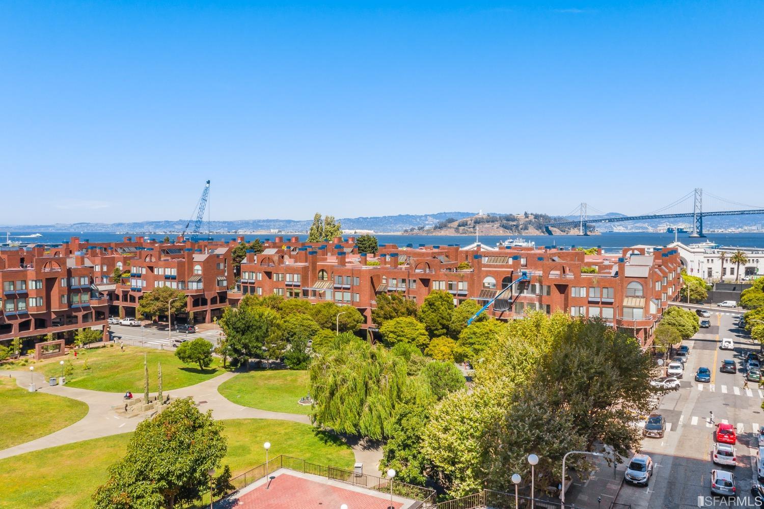 550 Davis Street Unit: 1