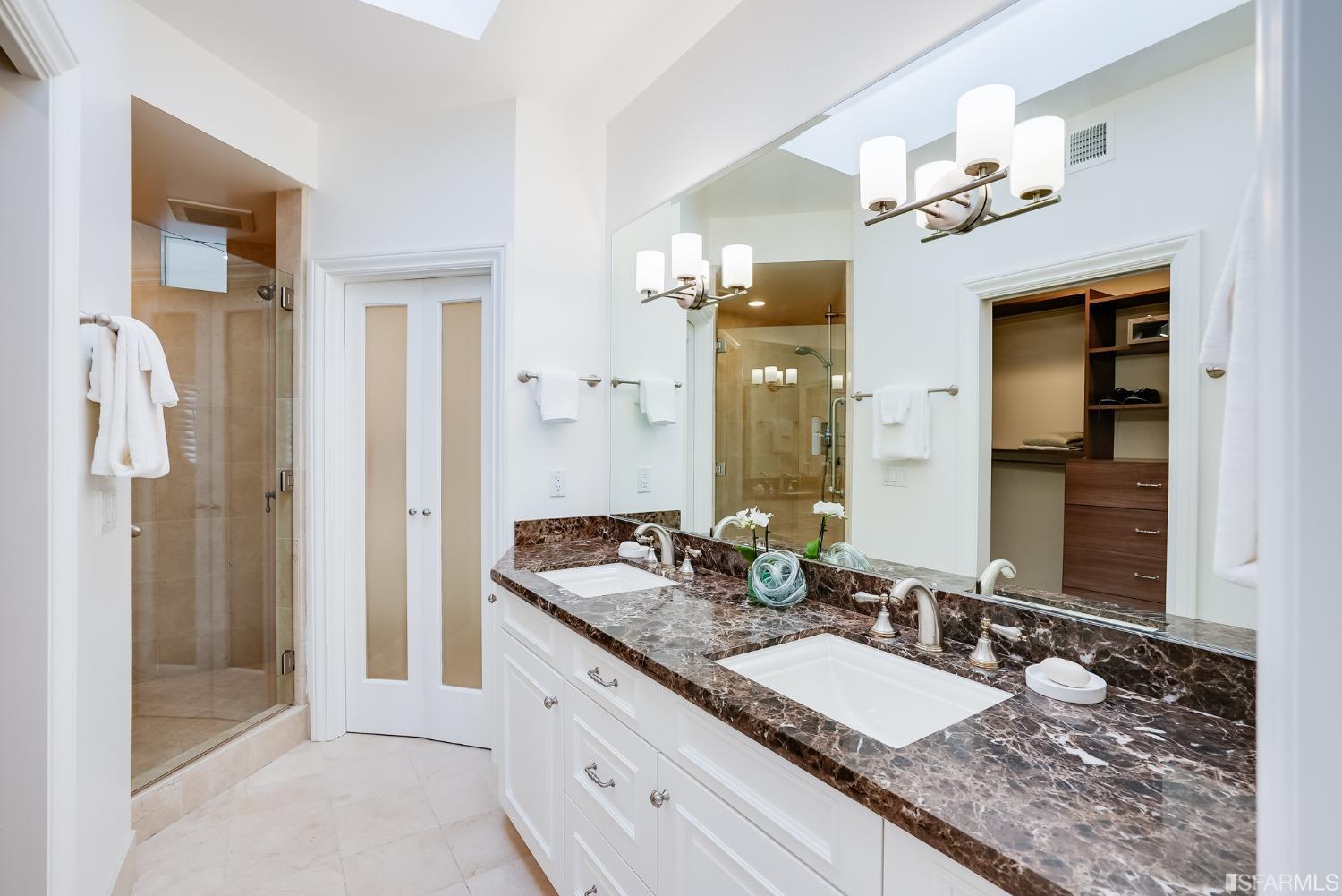 550 Davis Street Unit: 1