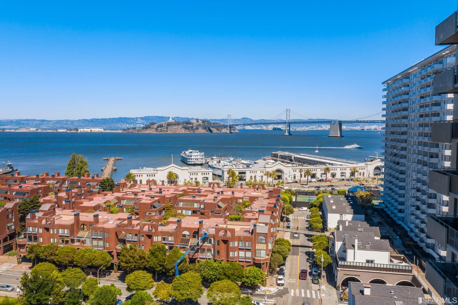 550 Davis Street Unit: 1