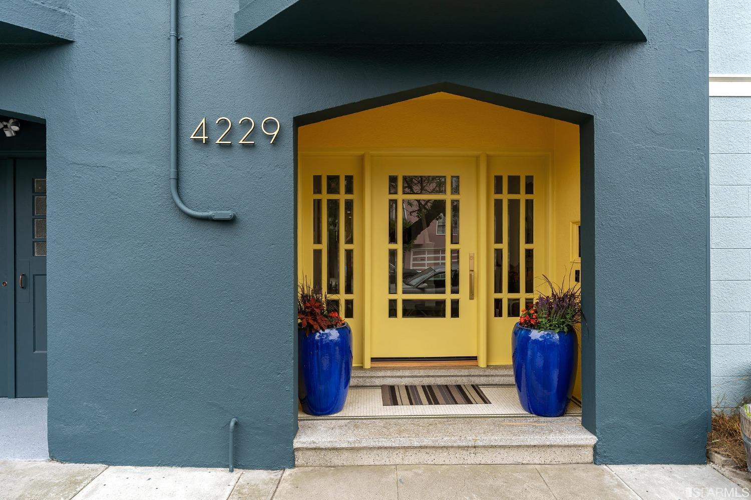 4229 Cabrillo Street