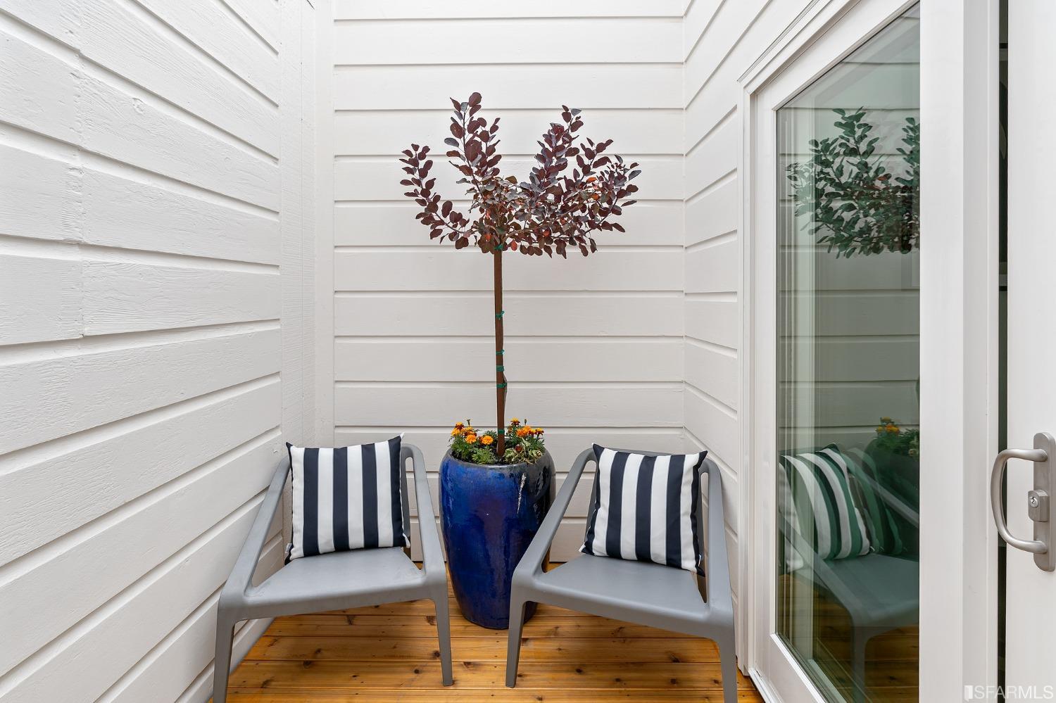 4229 Cabrillo Street