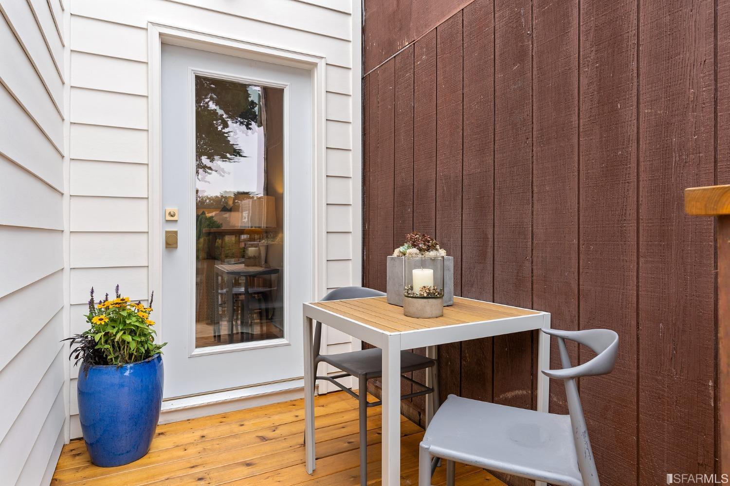 4229 Cabrillo Street