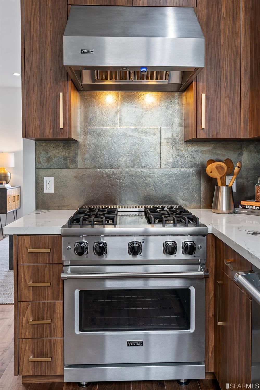 4229 Cabrillo Street