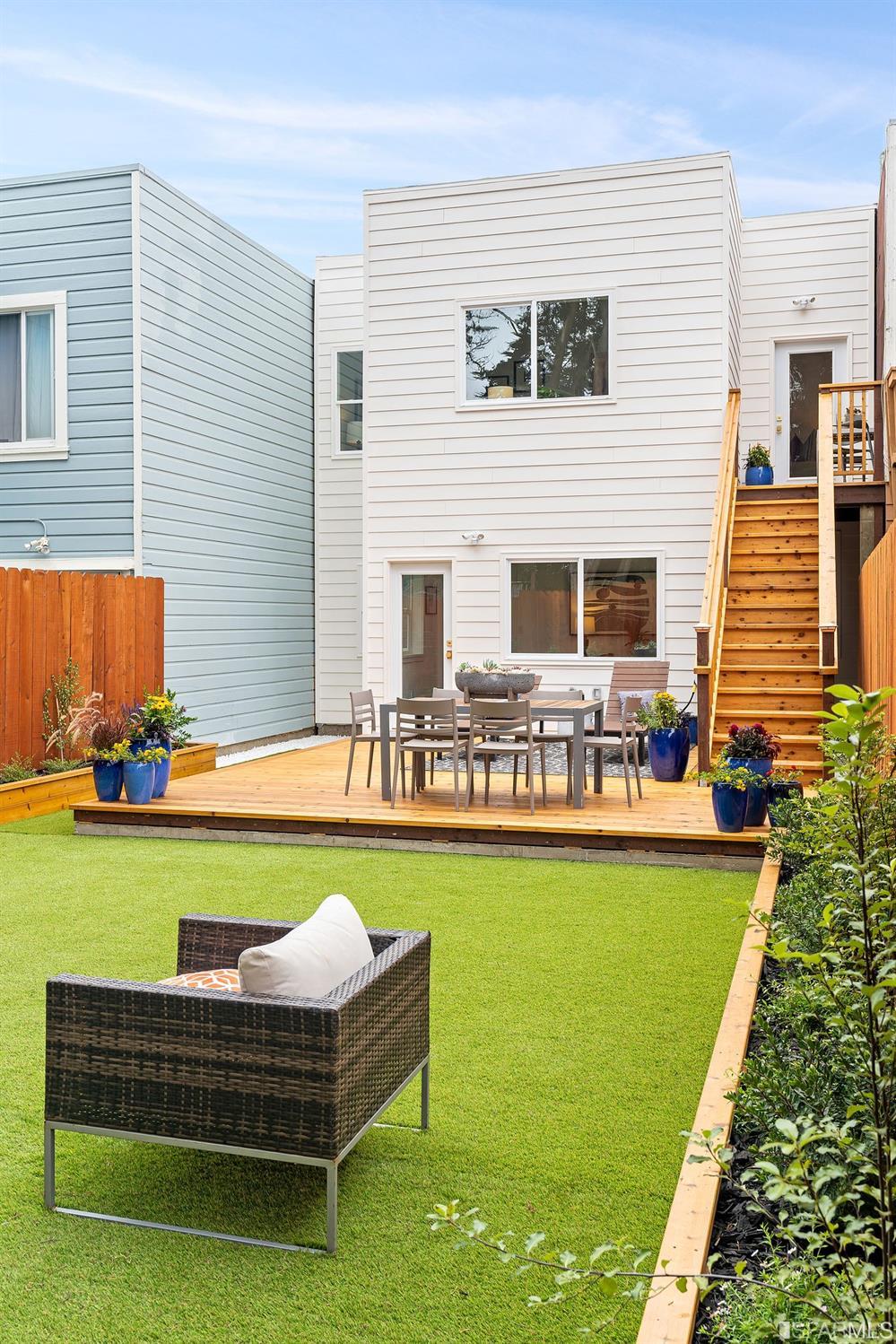 4229 Cabrillo Street