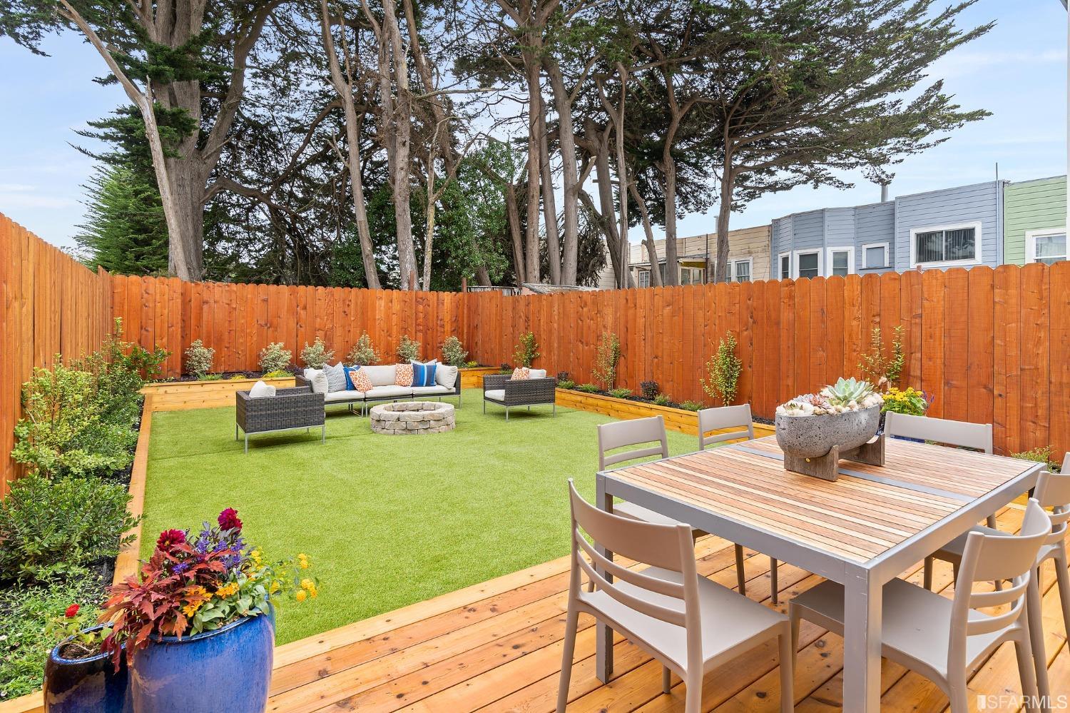 4229 Cabrillo Street