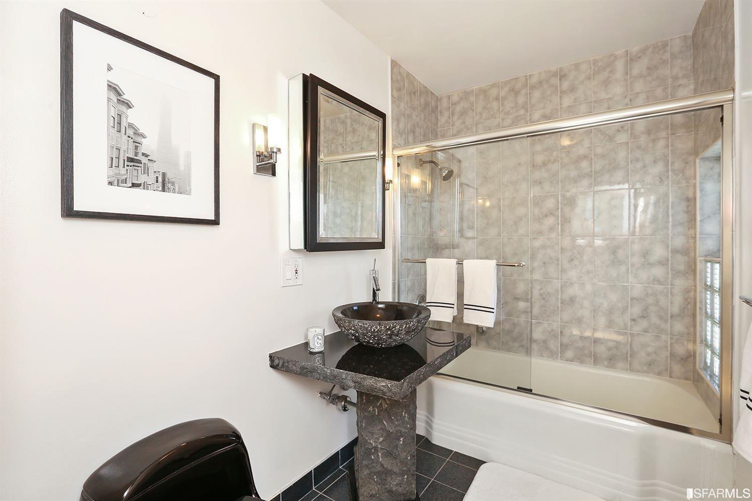 1025 Lombard Street Unit: 3