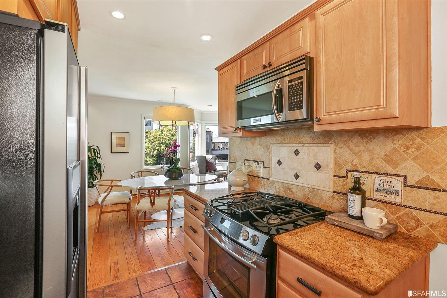 1025 Lombard Street Unit: 3