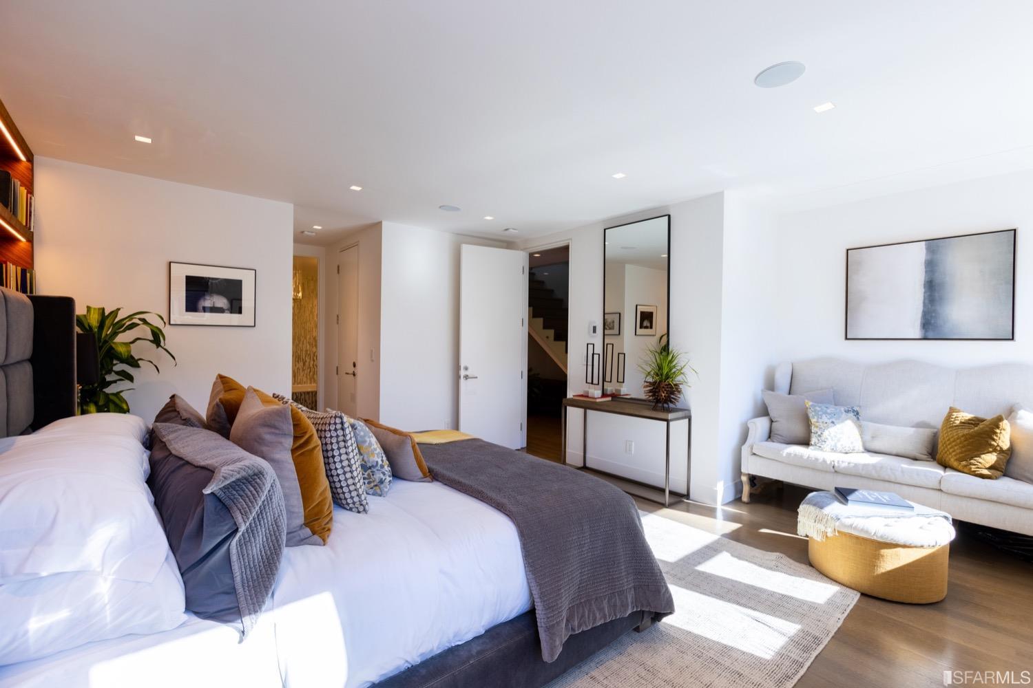 360 Arlington Street