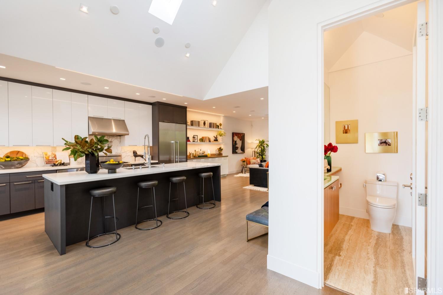 360 Arlington Street