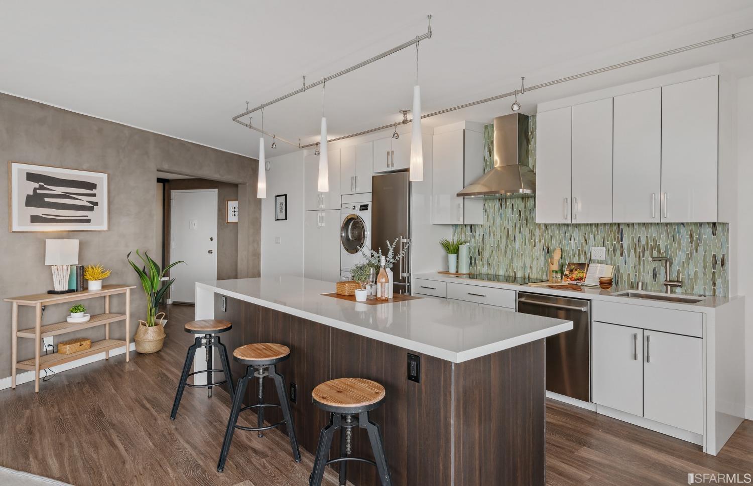 1200 Gough Street Unit: 9D