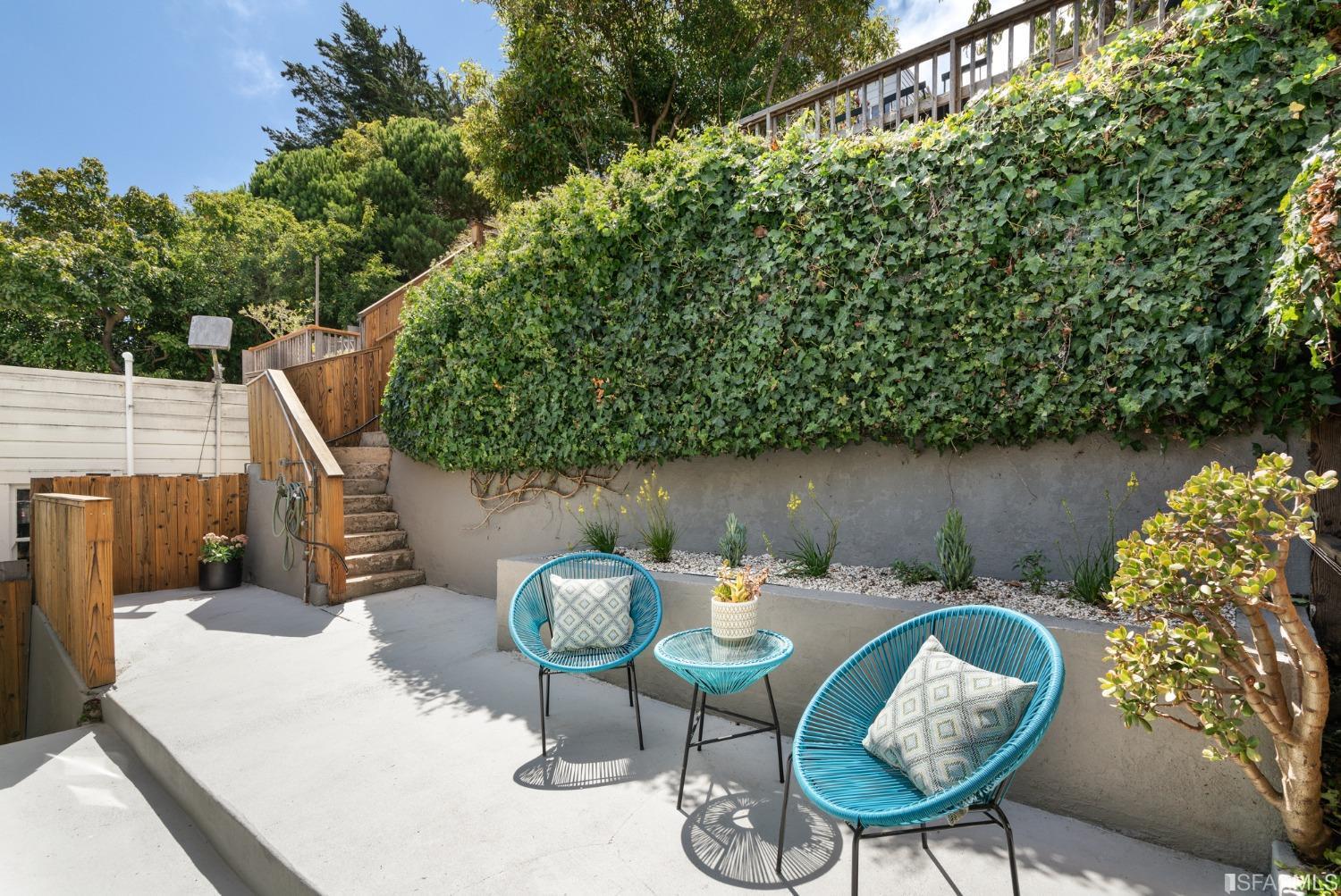 1015 Bosworth Street