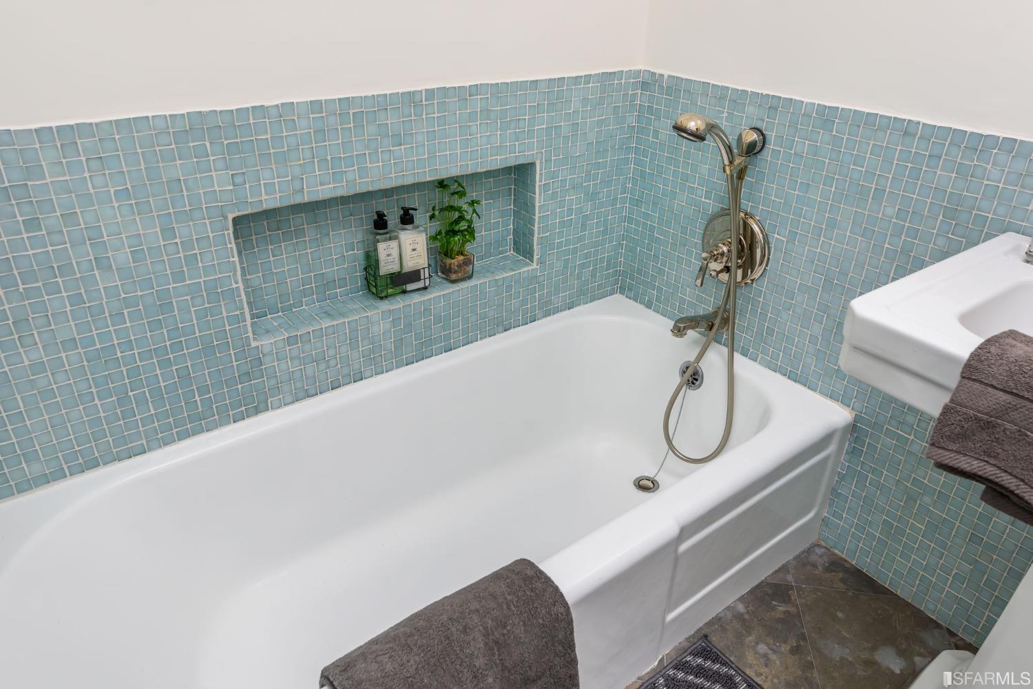 177 Meadowbrook Drive