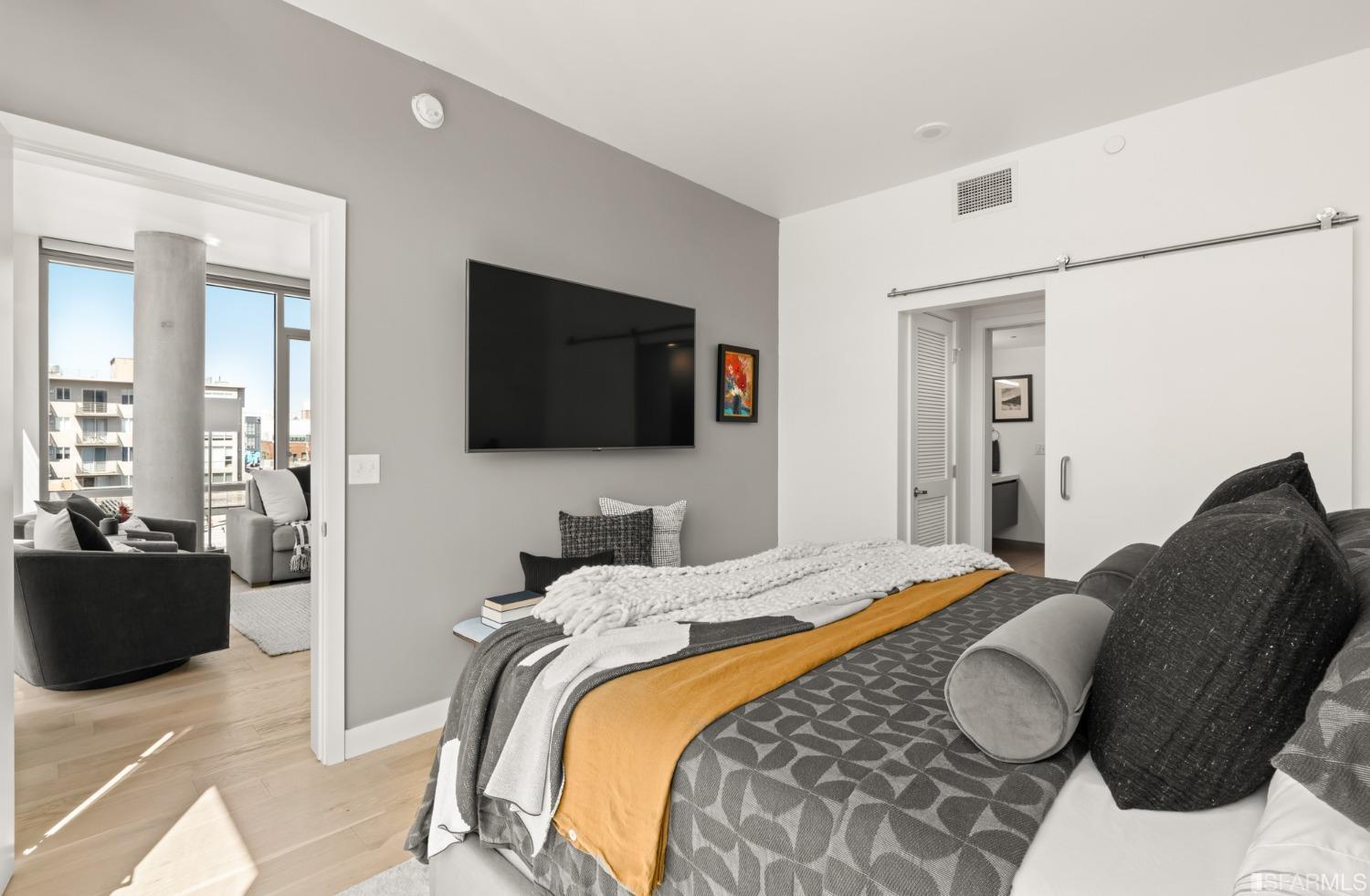 1545 Pine Street Unit: 611