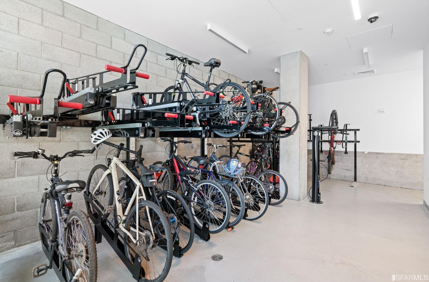 1545 Pine Street Unit: 611