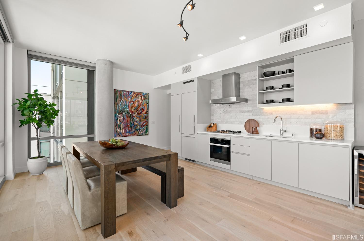 1545 Pine Street Unit: 611