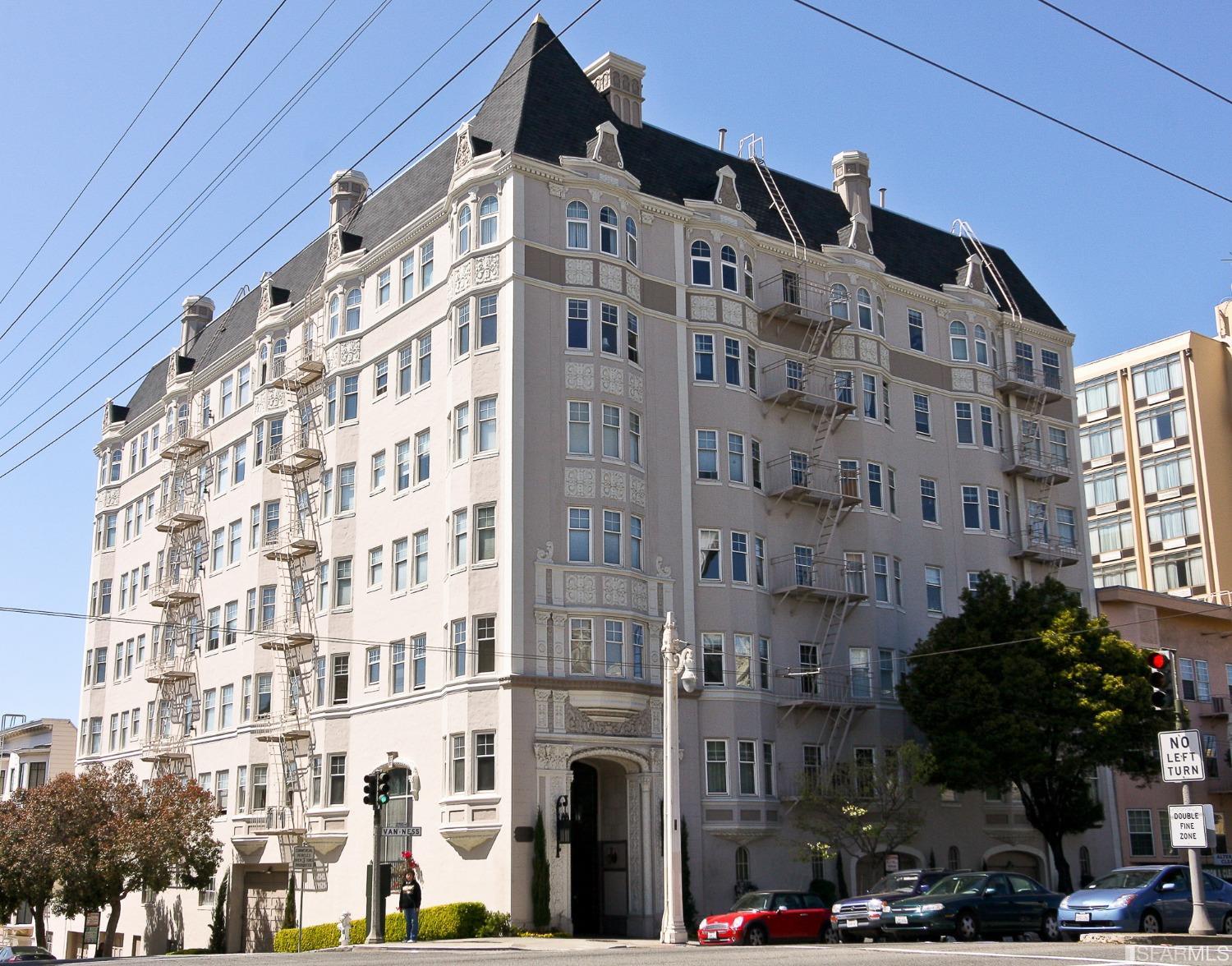 2701 Van Ness Avenue Unit: 210