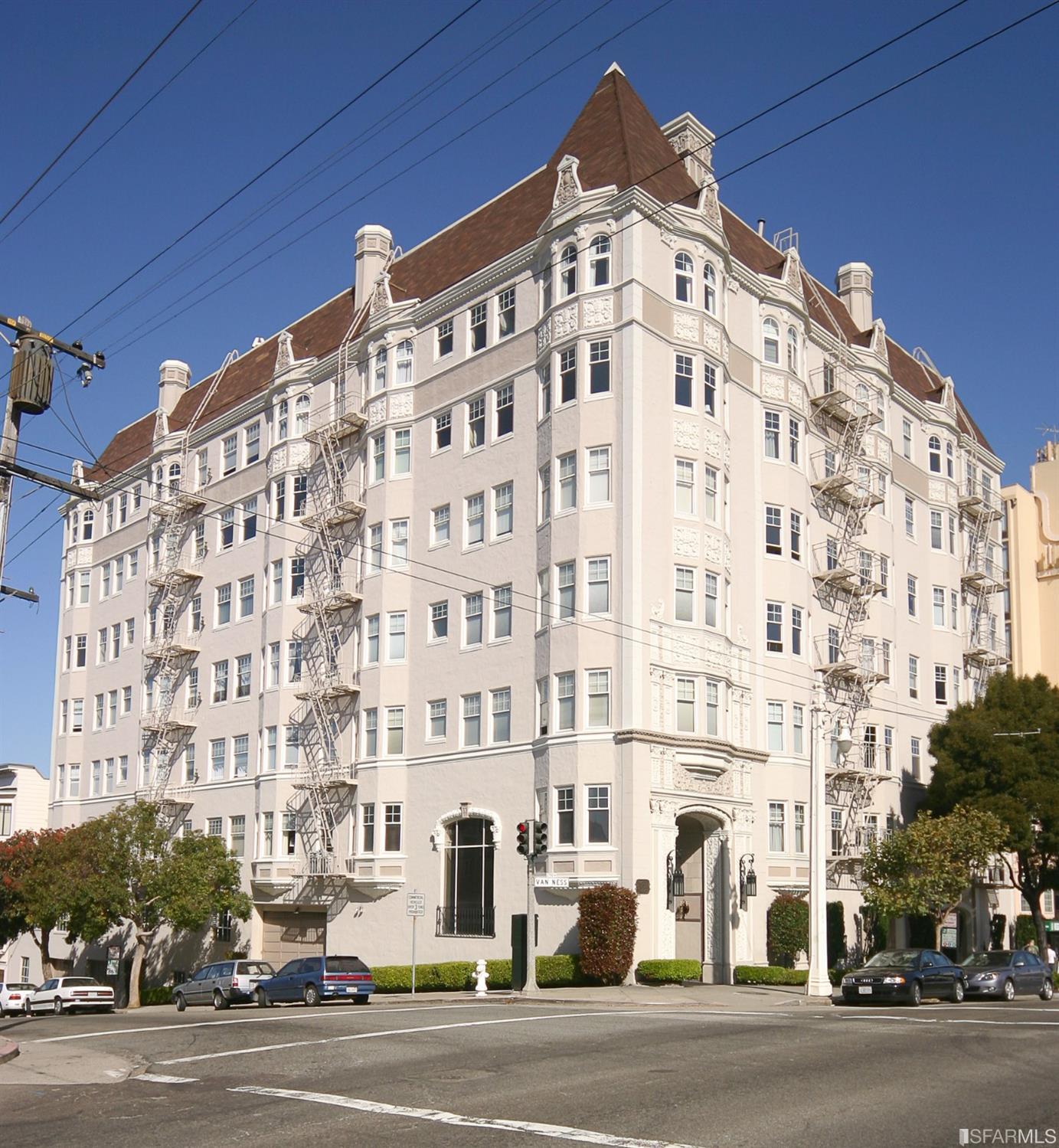 2701 Van Ness Avenue Unit: 210