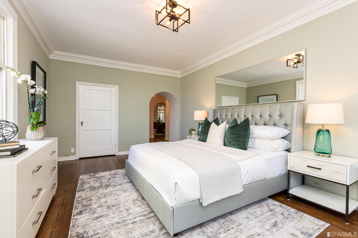 2701 Van Ness Avenue Unit: 210