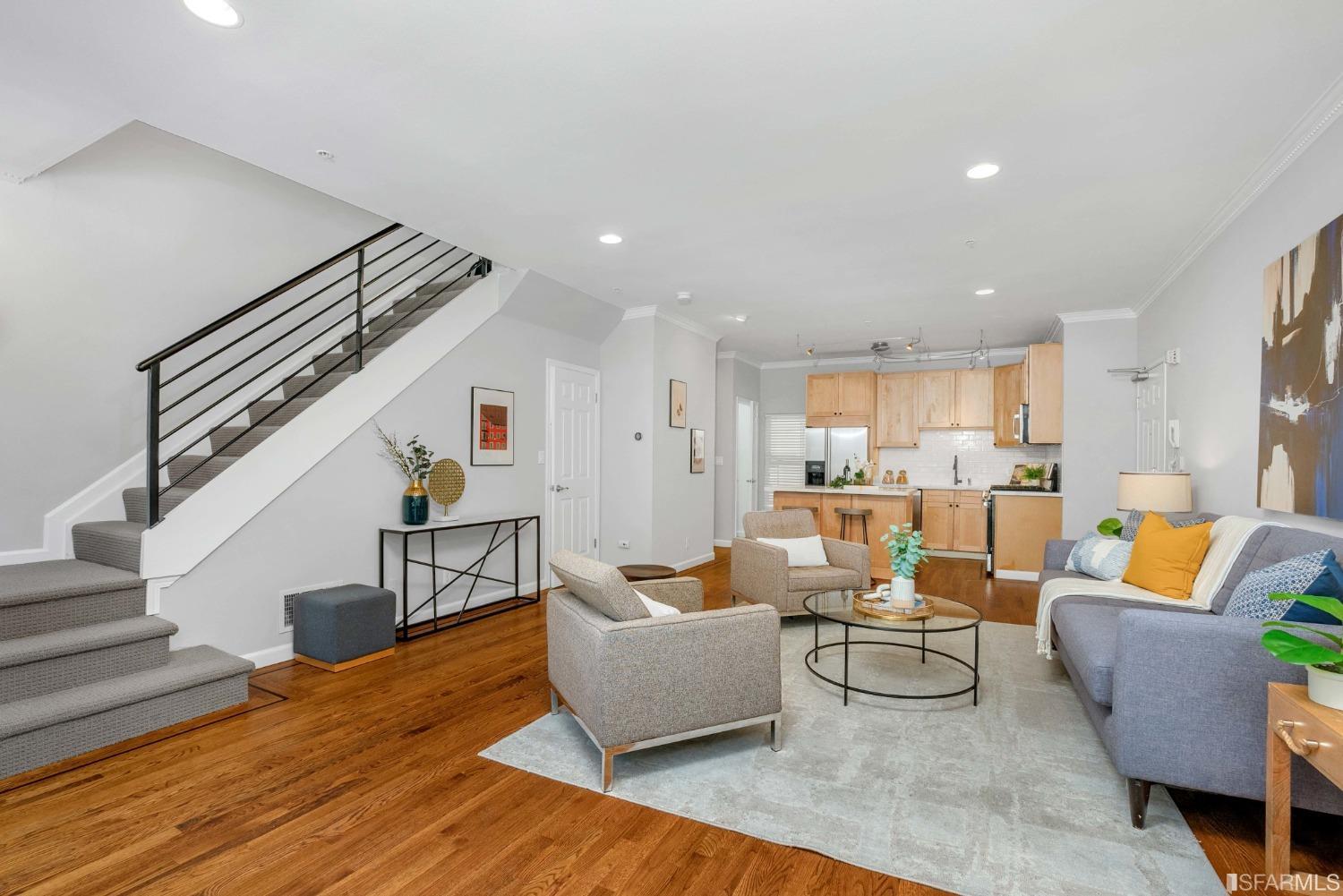 570 Page Street Unit: 7