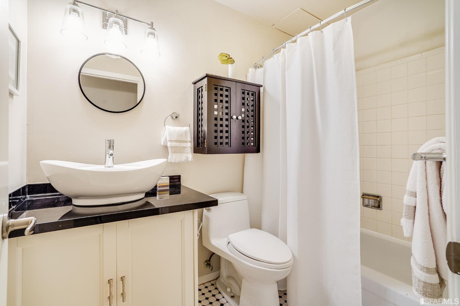 199 Montecito Avenue Unit: 206