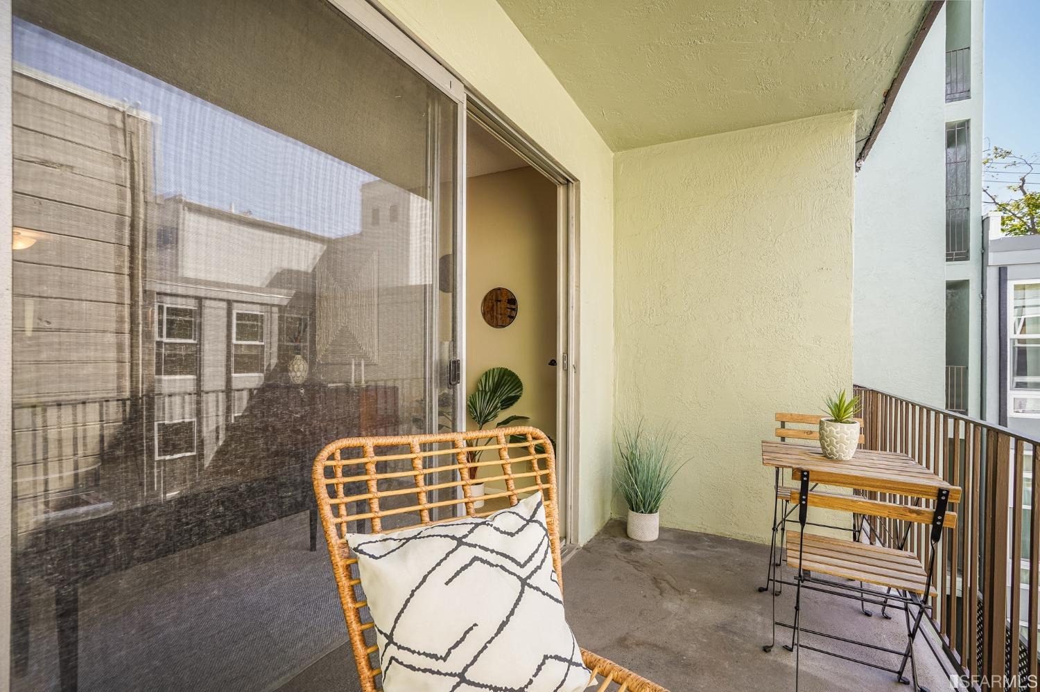 199 Montecito Avenue Unit: 206