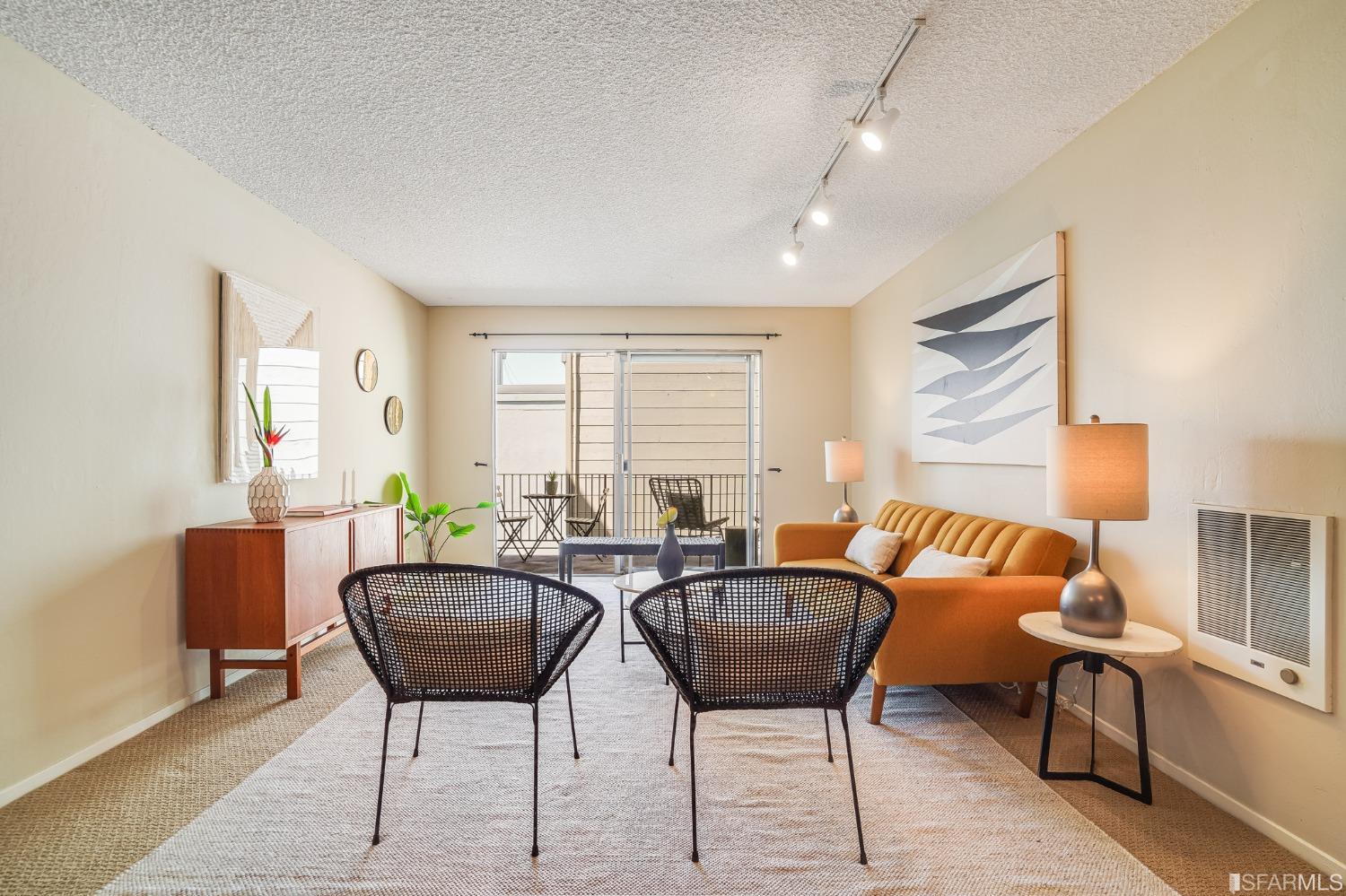 199 Montecito Avenue Unit: 206