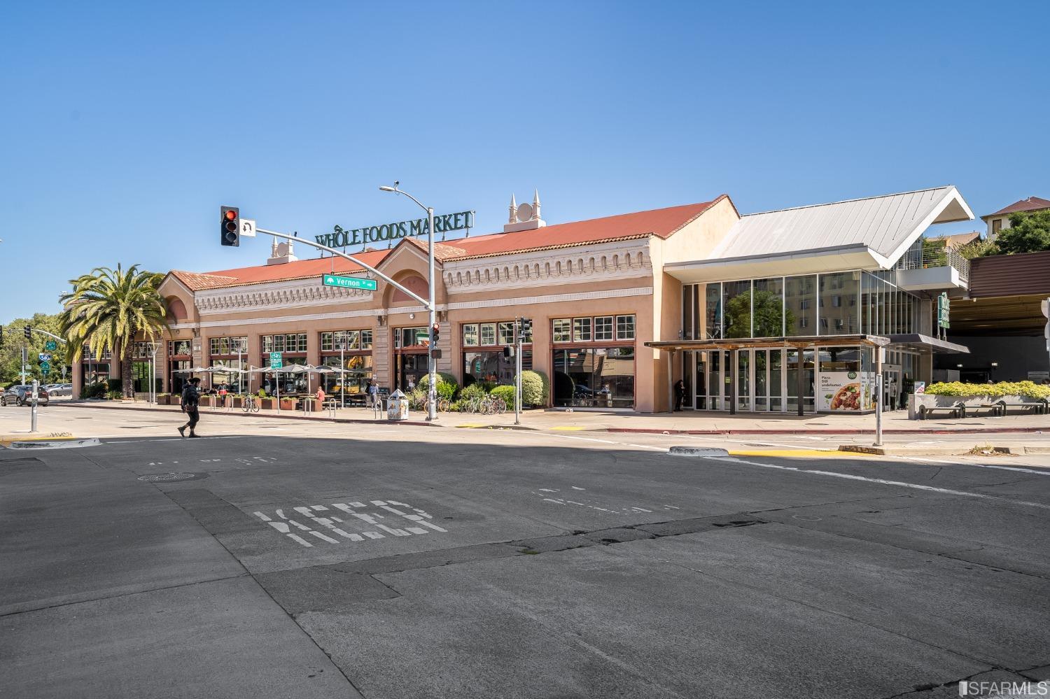 199 Montecito Avenue Unit: 206