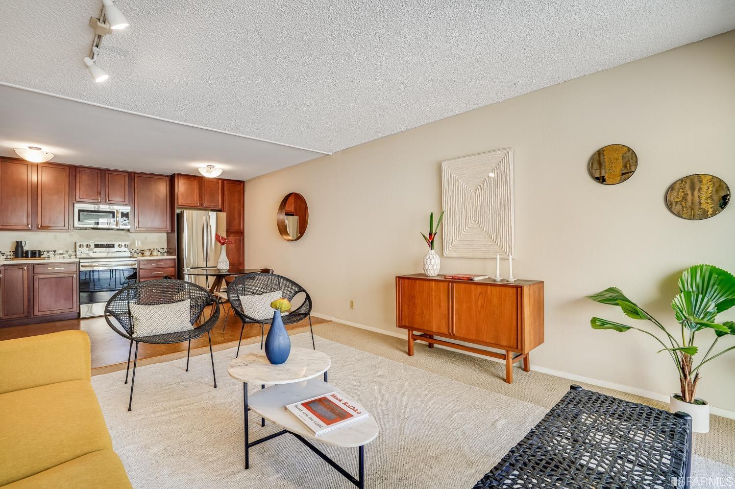 199 Montecito Avenue Unit: 206
