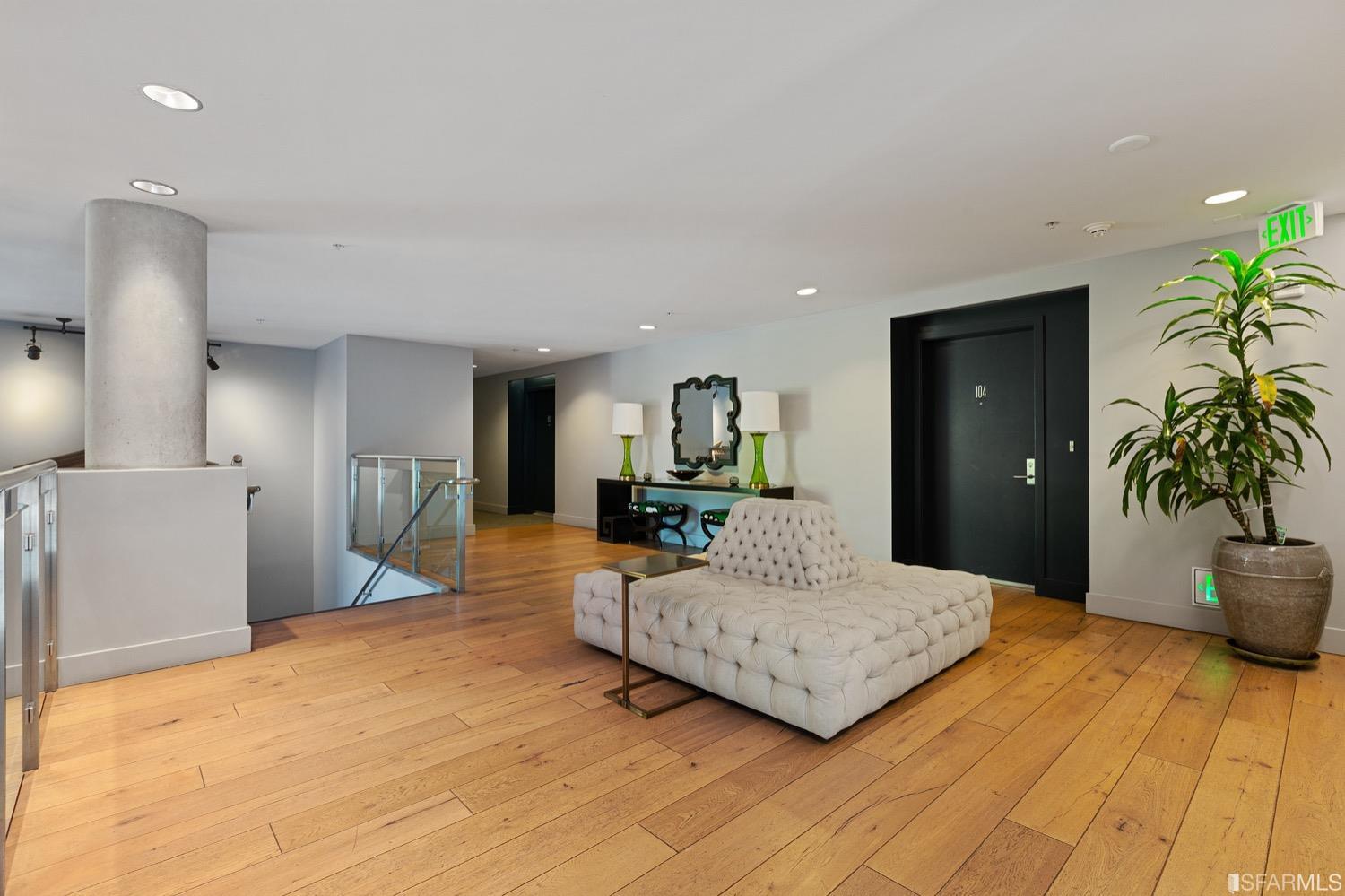 2125 Bryant Street Unit: 204