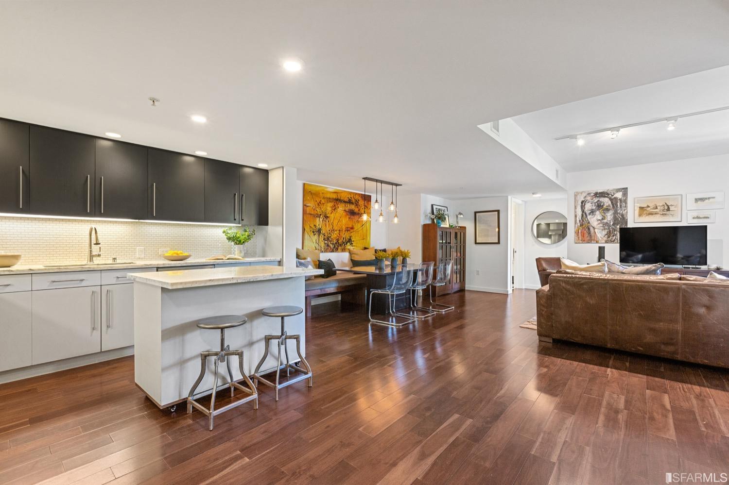 2125 Bryant Street Unit: 204