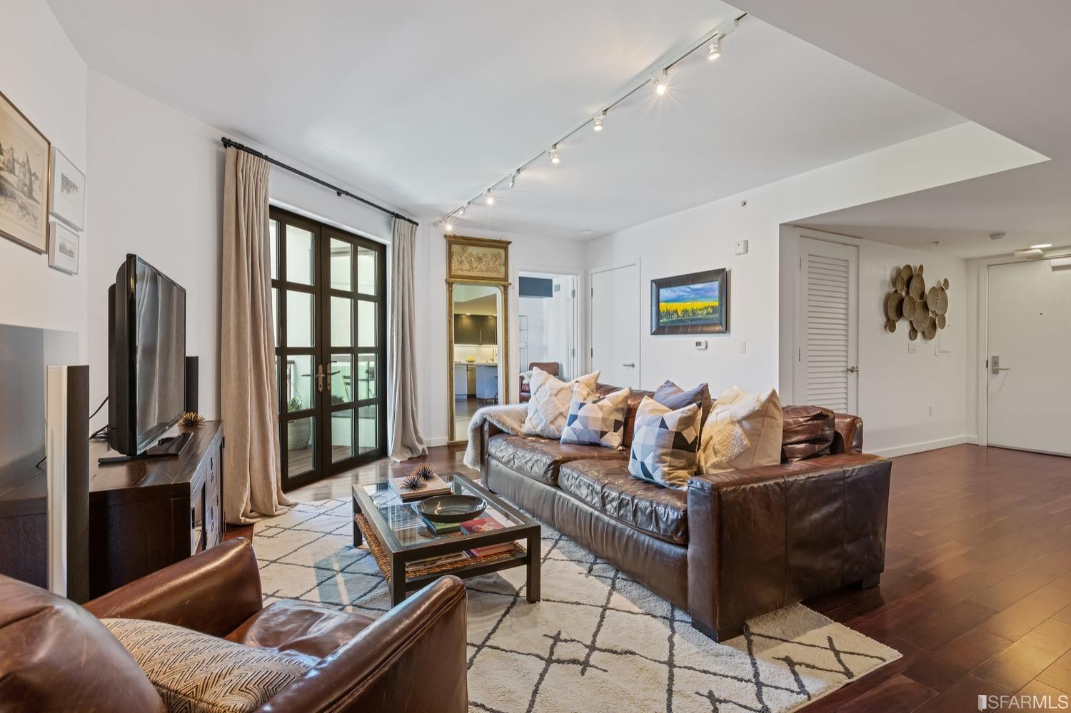 2125 Bryant Street Unit: 204