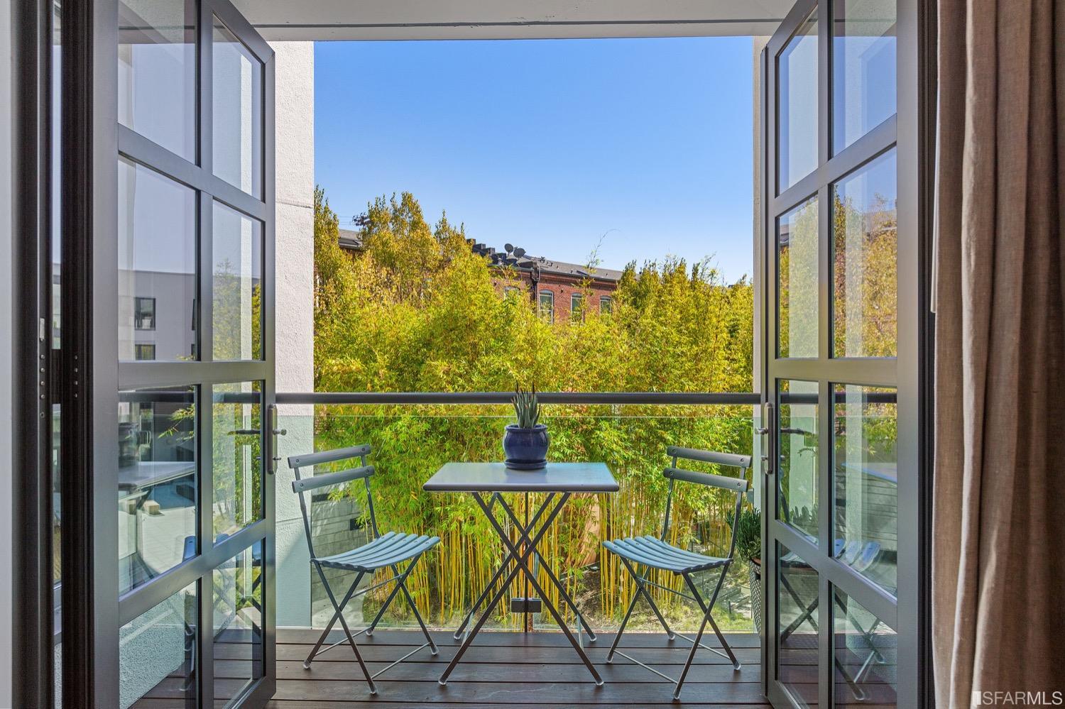 2125 Bryant Street Unit: 204