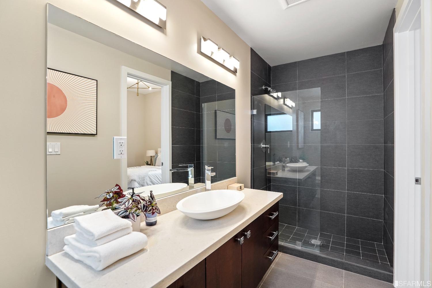 420 Noe Street Unit: 2B