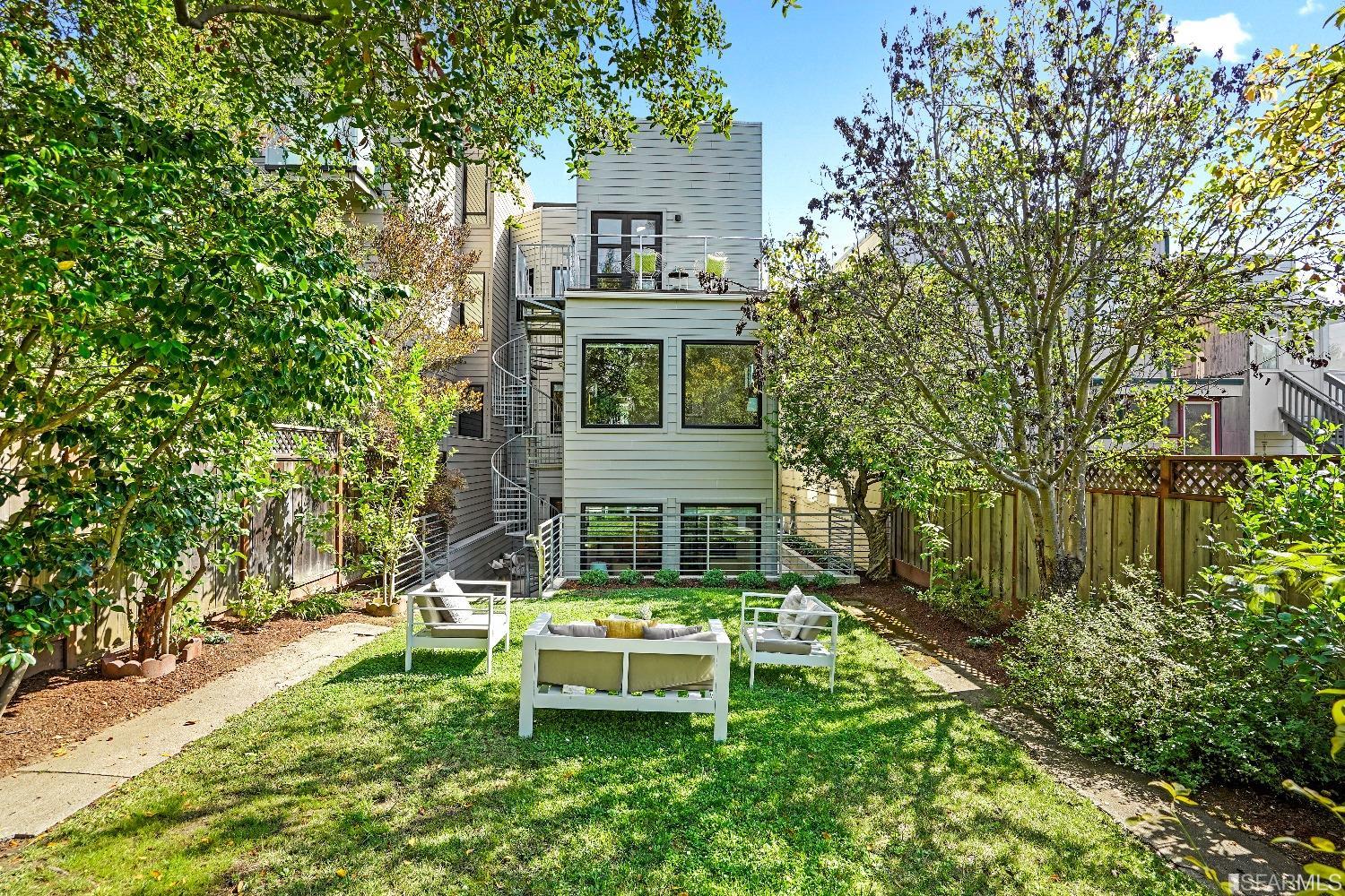 420 Noe Street Unit: 2B