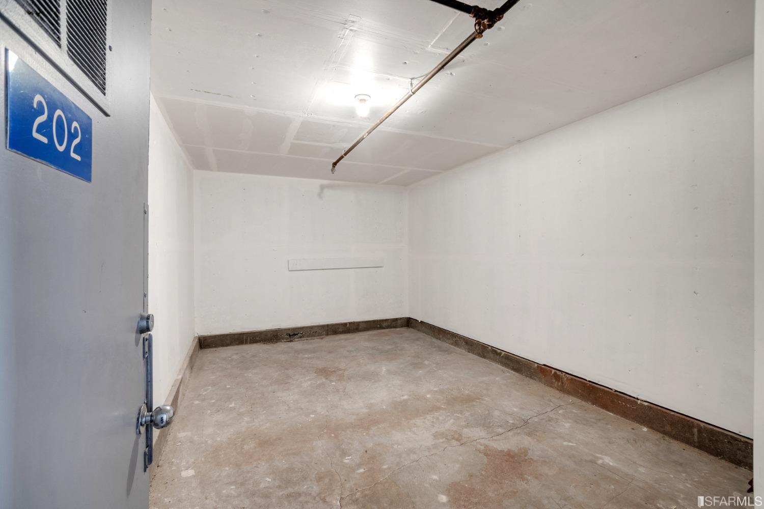 33 Midway Street Unit: 202