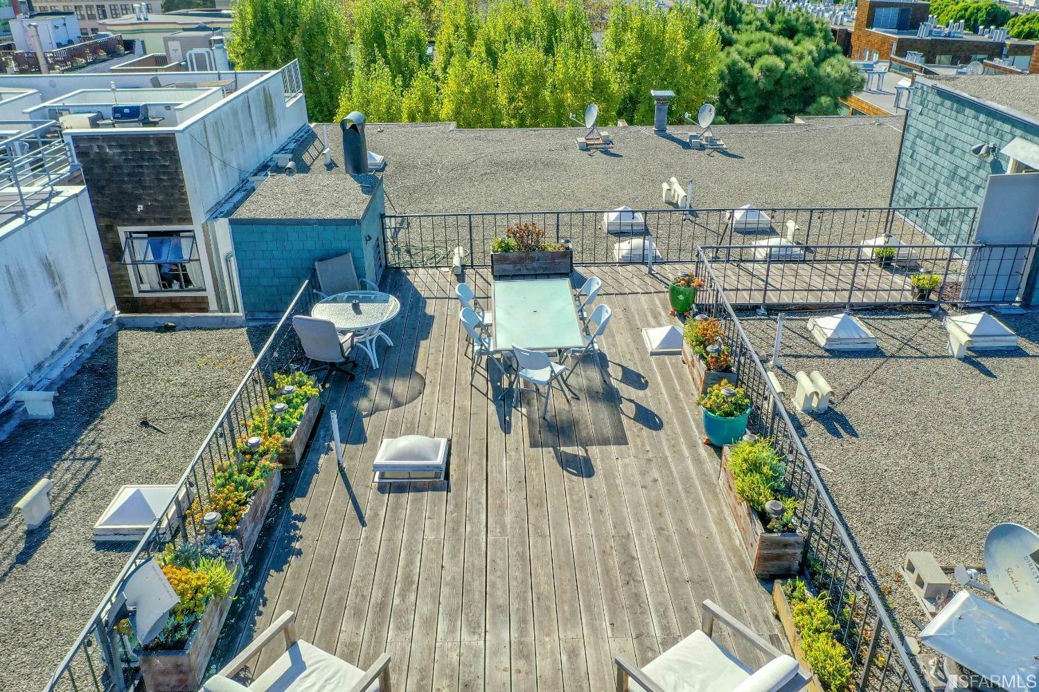 33 Midway Street Unit: 202