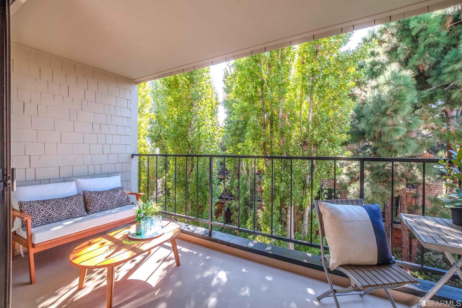 33 Midway Street Unit: 202