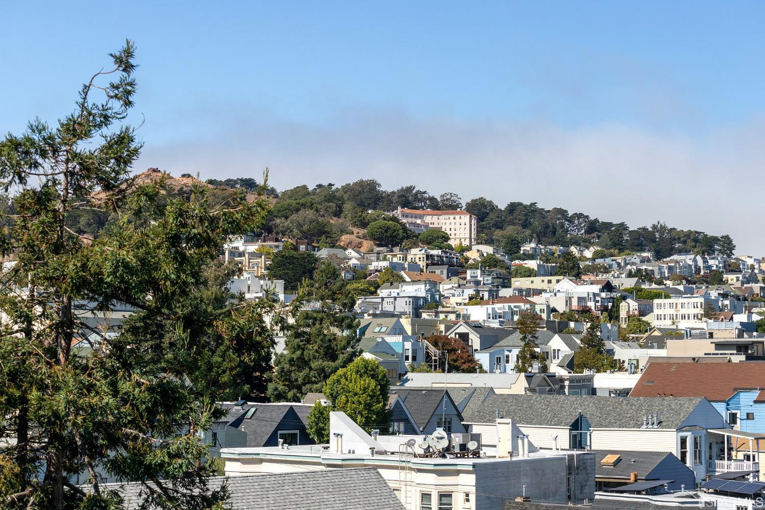 160 Hancock Street Unit: 2