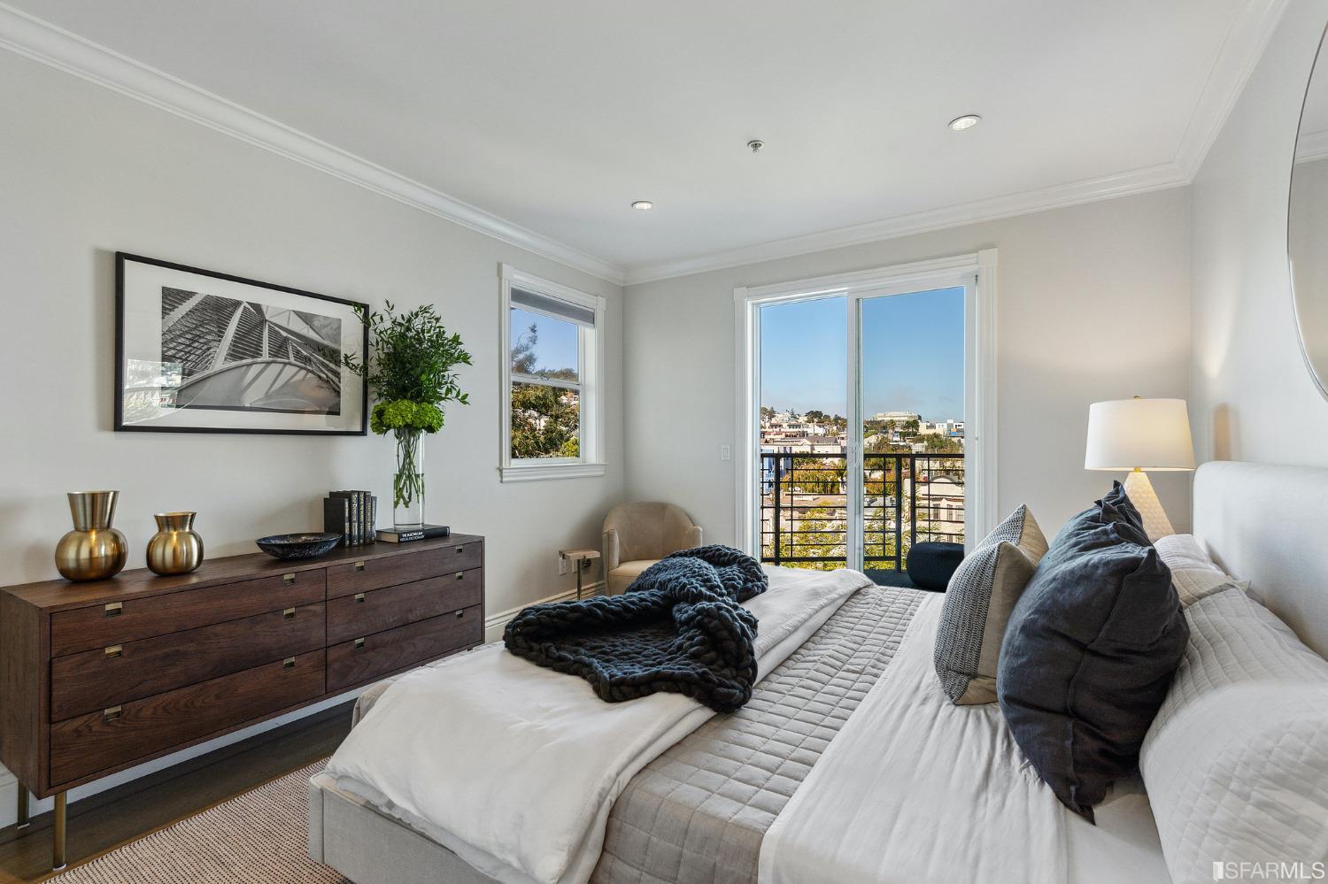 160 Hancock Street Unit: 2