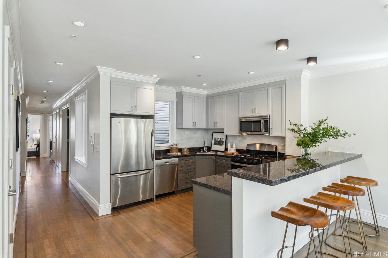 160 Hancock Street Unit: 2