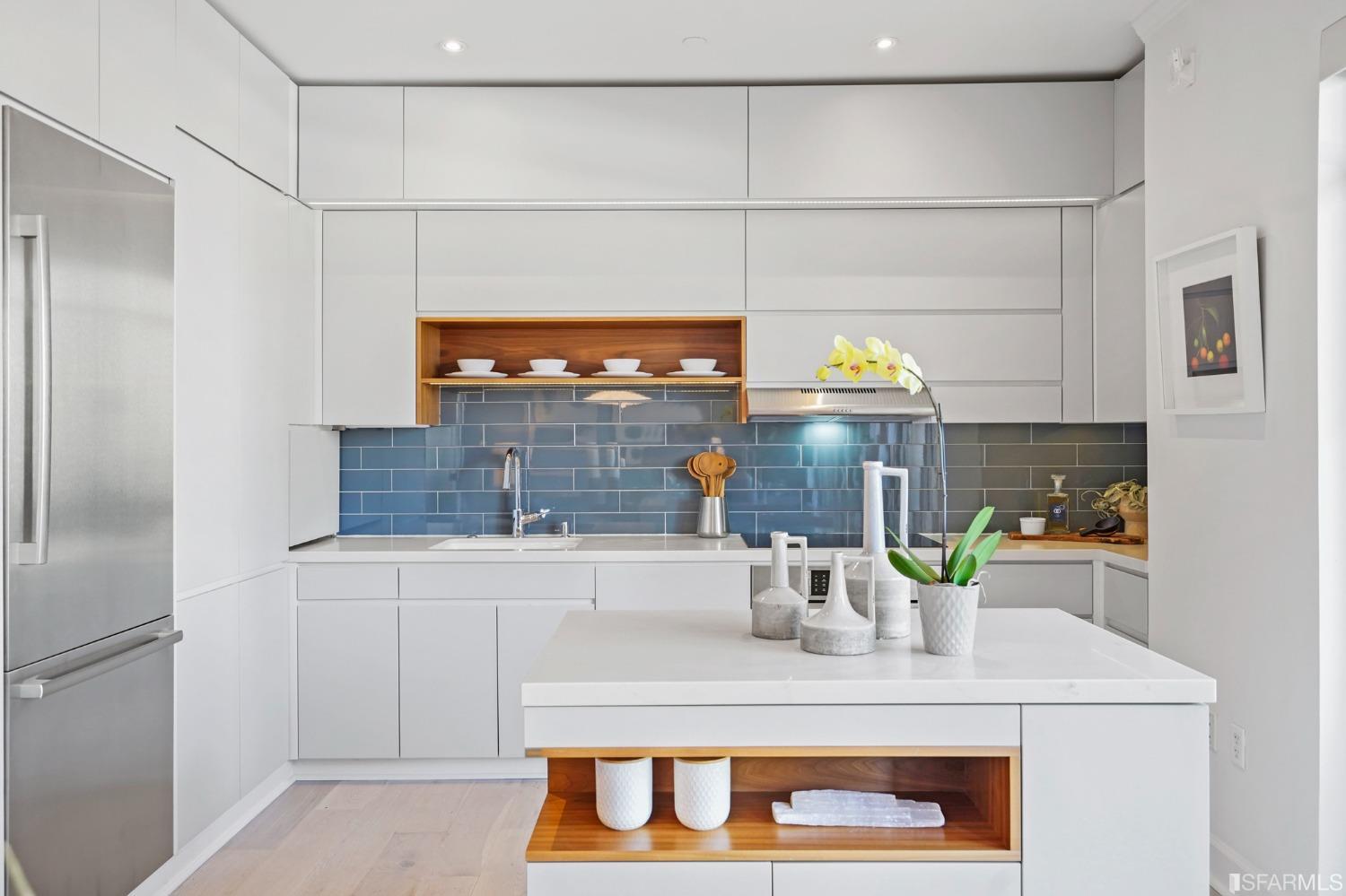 246 2nd Street Unit: 1501