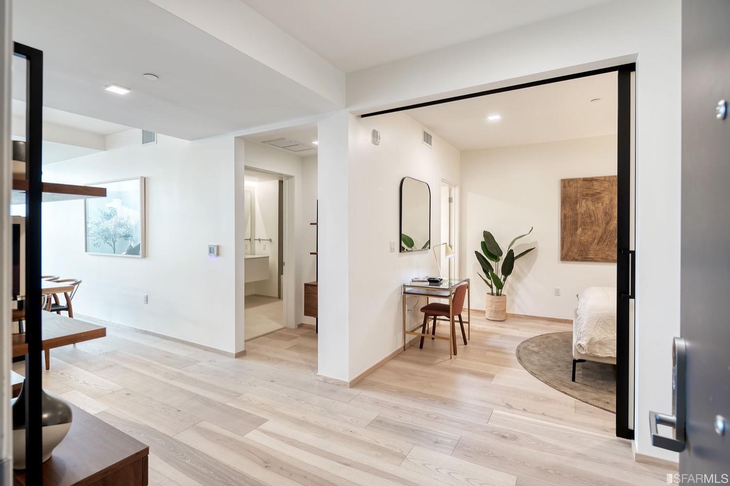 2238 Market Street Unit: 204