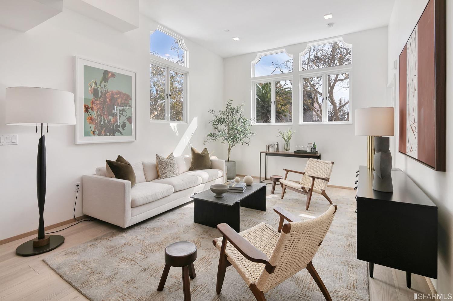 2238 Market Street Unit: 204