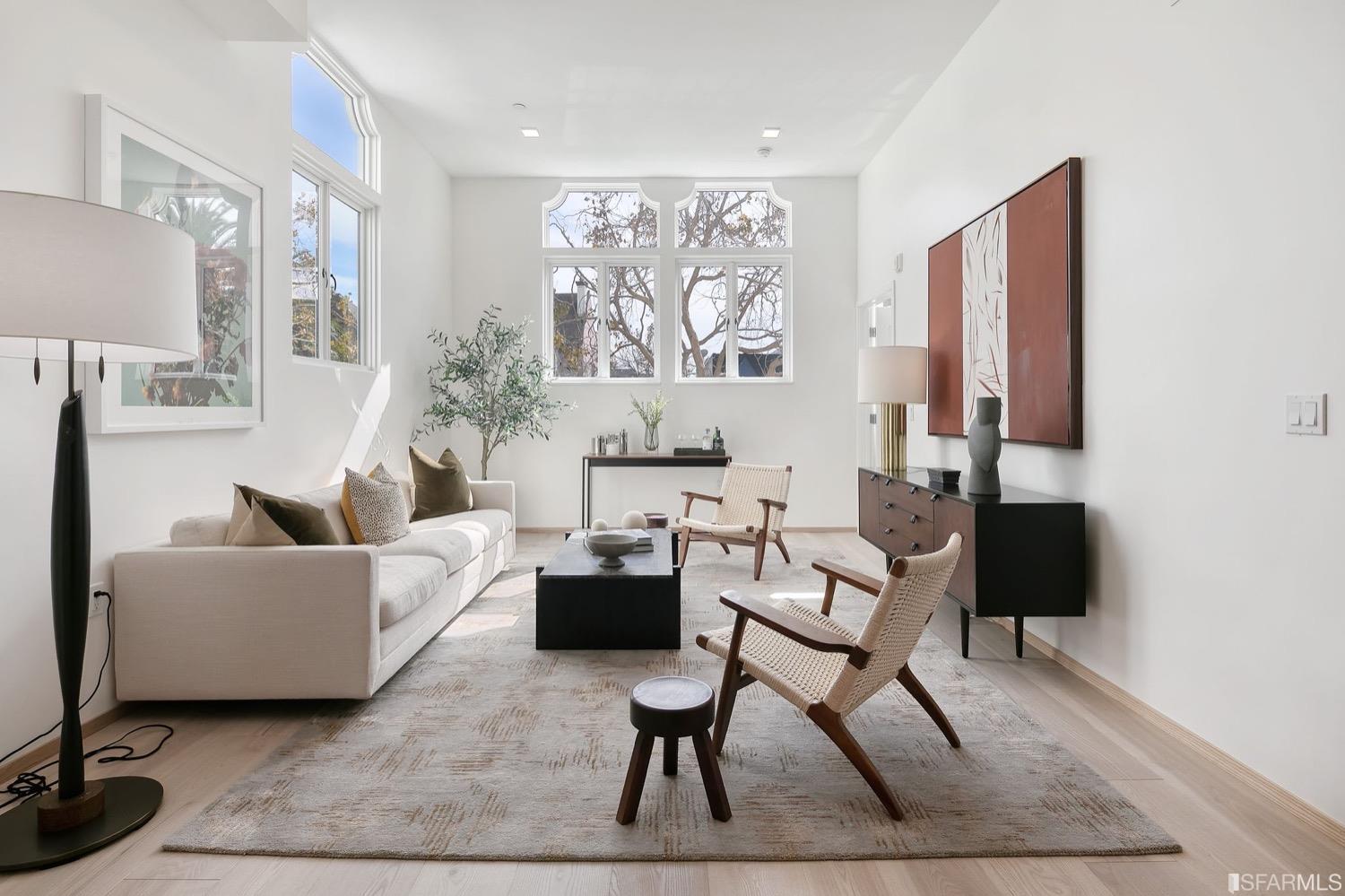 2238 Market Street Unit: 204