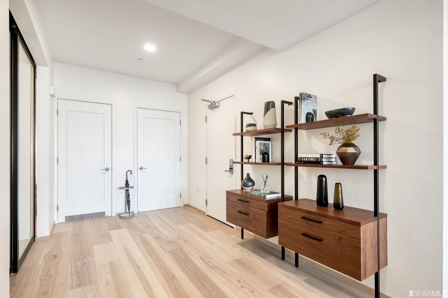 2238 Market Street Unit: 204