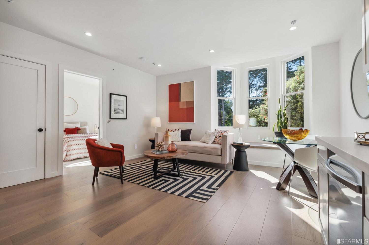 3036 Fulton Street Unit: 4