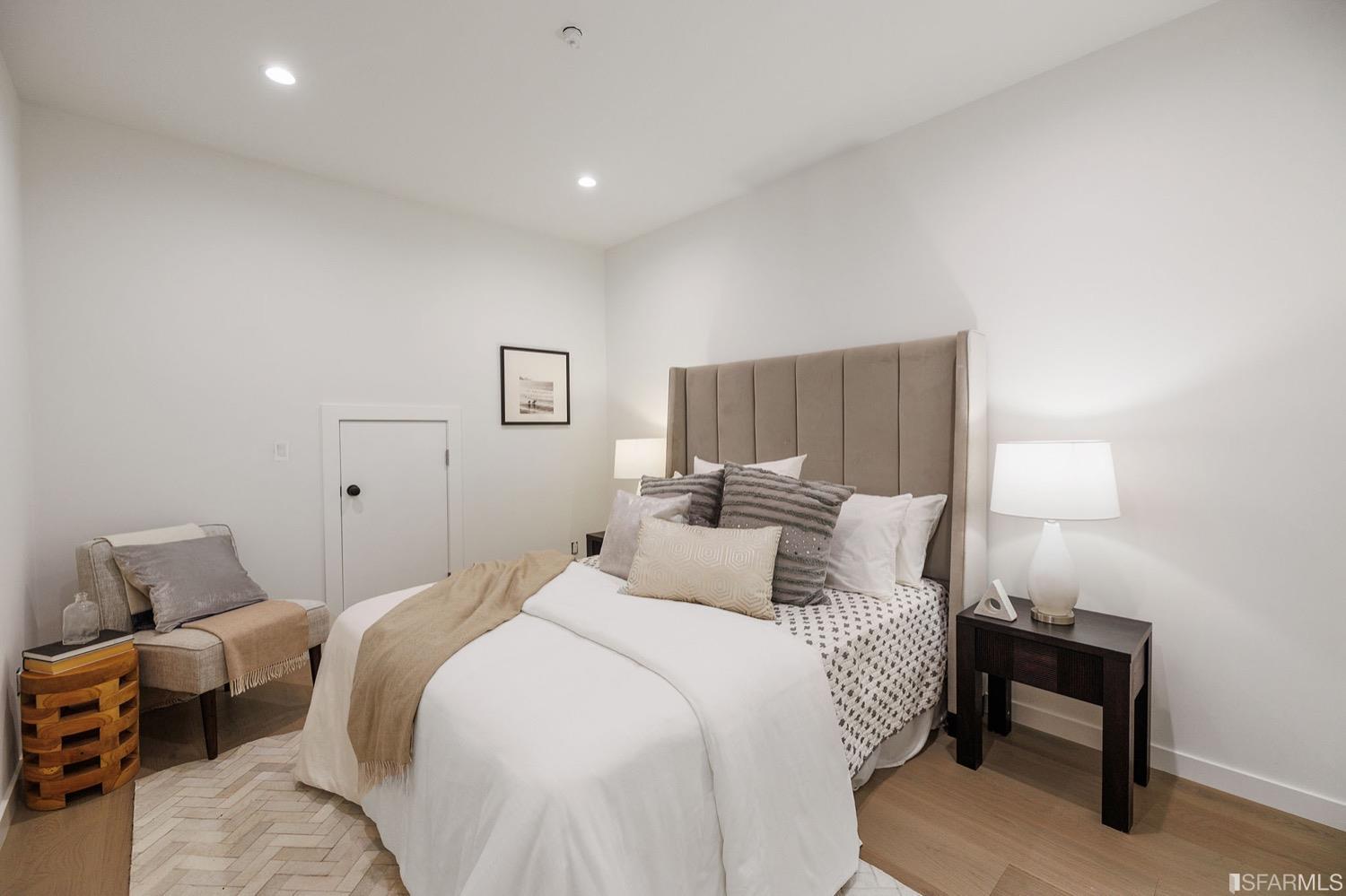 3036 Fulton Street Unit: 4